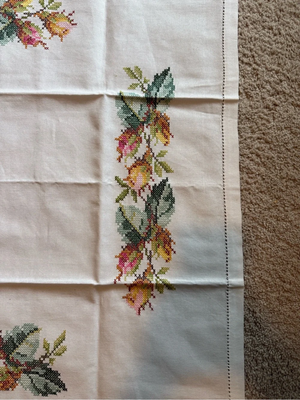Vintage Scandinavian Rose Embroidery/Cross Stitch Table Topper/Cloth